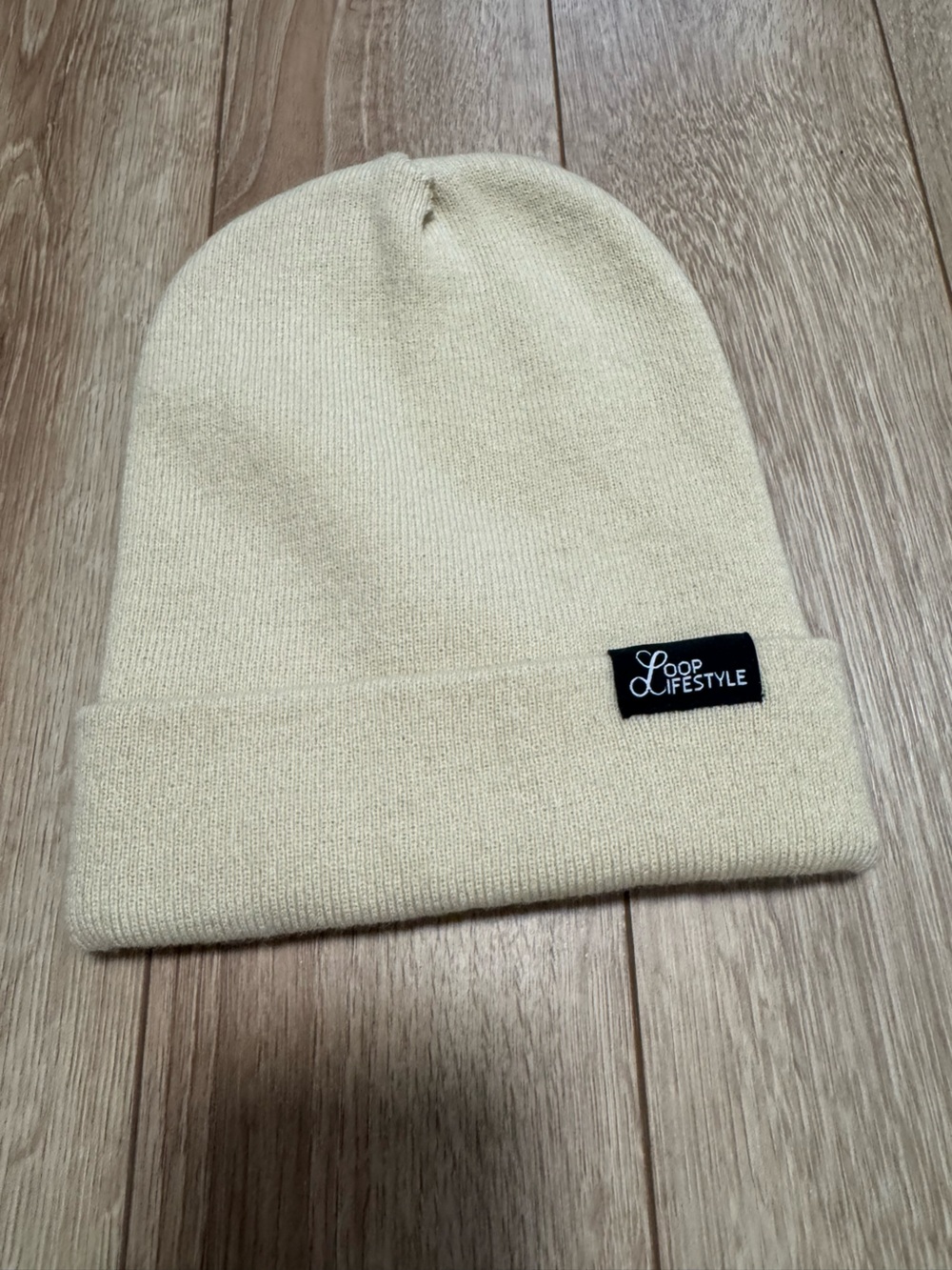 Menβs Cream Knit Beanie